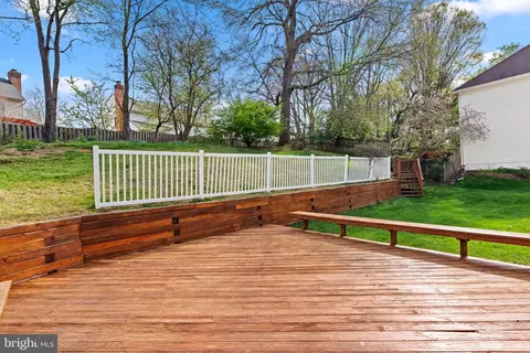 Exterior - 605 Pebble Beach Dr, Silver Spring, MD 20904 photo 5 of 8