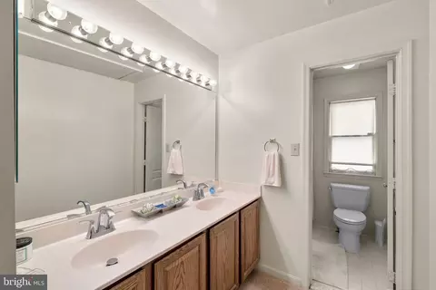 Bath - 605 Pebble Beach Dr, Silver Spring, MD 20904 photo 5 of 6