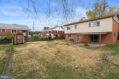 Exterior - 403 Torrington Pl, Silver Spring, MD 20901 photo 8 of 9