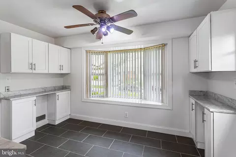 Kitchen - 403 Torrington Pl, Silver Spring, MD 20901 photo 3 of 10