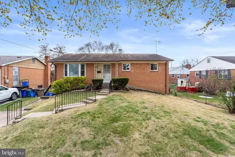 403 Torrington Pl, Silver Spring, MD 20901