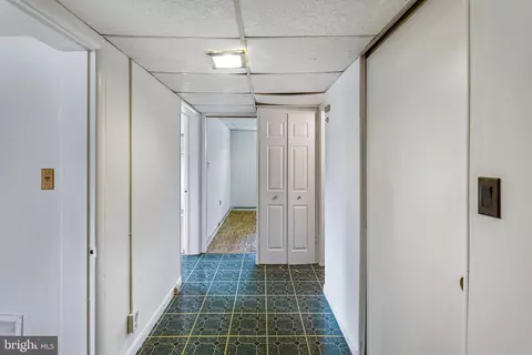 Entry Way - 403 Torrington Pl, Silver Spring, MD 20901 photo 4 of 4
