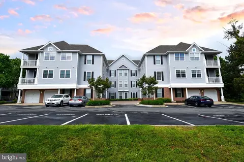 12709 Found Stone Rd #6-206, Germantown, MD 20876