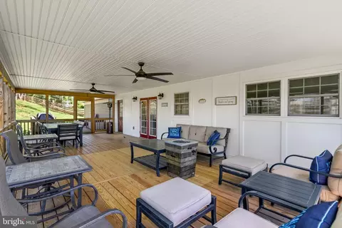 Exterior - 4105 Danube Ct, Olney, MD 20832 photo 3 of 8