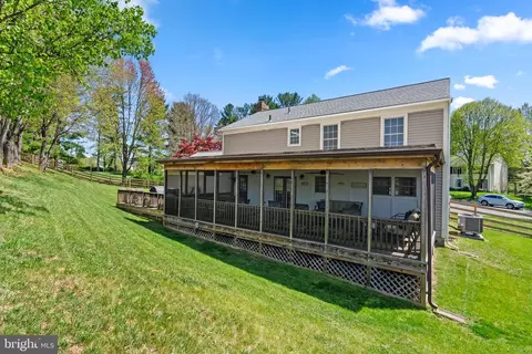 Exterior - 4105 Danube Ct, Olney, MD 20832 photo 6 of 8