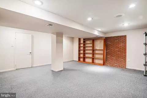 Exterior - 2905 Calverton Blvd, Silver Spring, MD 20904 photo 5 of 11