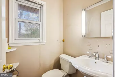 Bath - 2905 Calverton Blvd, Silver Spring, MD 20904 photo 1 of 3