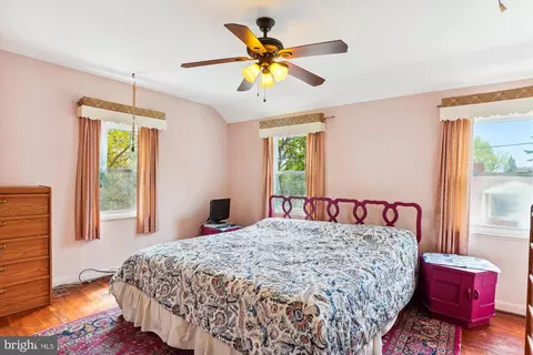 Bedroom - 403 Harding Dr, Silver Spring, MD 20901 photo 2 of 9
