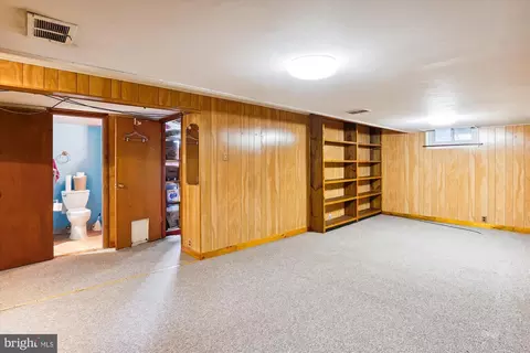 Exterior - 403 Harding Dr, Silver Spring, MD 20901 photo 6 of 21