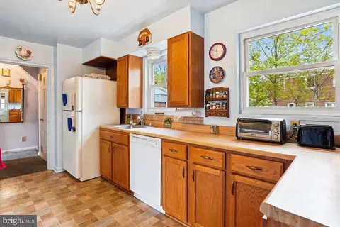 Kitchen - 403 Harding Dr, Silver Spring, MD 20901 photo 1 of 4