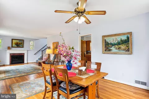 Dining - 403 Harding Dr, Silver Spring, MD 20901 photo 2 of 4