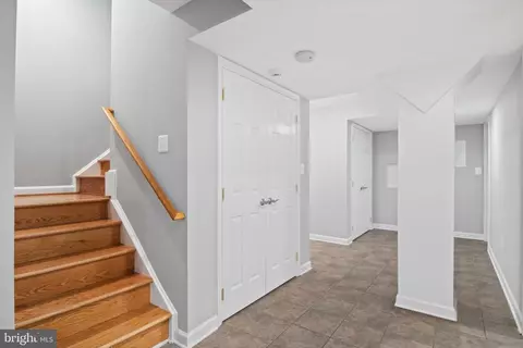 Entry Way - 1843 Middlebridge Dr, Silver Spring, MD 20906 photo 7 of 9