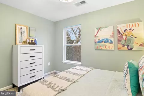 Bedroom - 1843 Middlebridge Dr, Silver Spring, MD 20906 photo 3 of 5