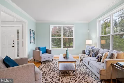 Living - 1843 Middlebridge Dr, Silver Spring, MD 20906 photo 2 of 7