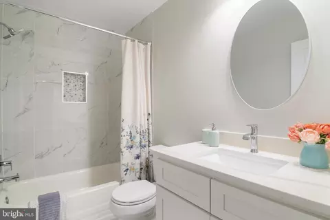 Bath - 1843 Middlebridge Dr, Silver Spring, MD 20906 photo 4 of 6