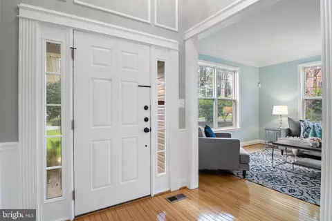 Entry Way - 1843 Middlebridge Dr, Silver Spring, MD 20906 photo 2 of 9