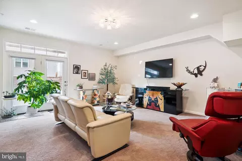 Living - 3420 Landing Way, Silver Spring, MD 20906 photo 5 of 6