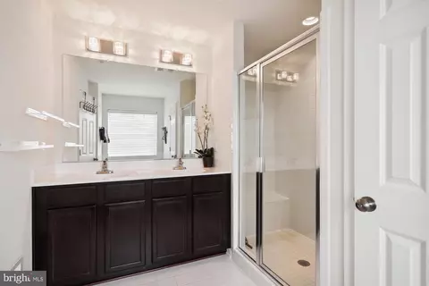 Bath - 3420 Landing Way, Silver Spring, MD 20906 photo 2 of 5