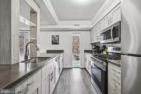 Kitchen - 3340 Hewitt Ave #4-3-C, Silver Spring, MD 20906 photo 2 of 3