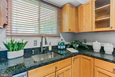 Kitchen - 403 Eisner St, Silver Spring, MD 20901 photo 2 of 3