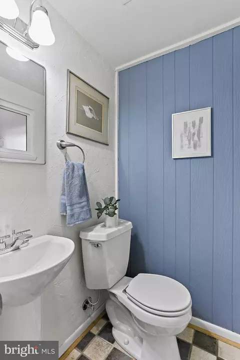 Bath - 403 Eisner St, Silver Spring, MD 20901 photo 6 of 6