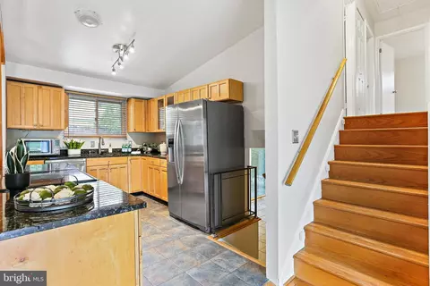 Kitchen - 403 Eisner St, Silver Spring, MD 20901 photo 3 of 3