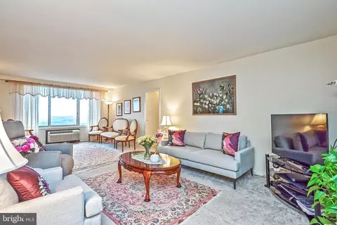 9701 Fields Rd #1902, Gaithersburg, MD 20878 photo 4