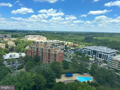 9701 Fields Rd #1902, Gaithersburg, MD 20878 photo 2