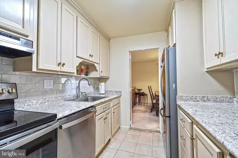 9701 Fields Rd #1902, Gaithersburg, MD 20878 photo 9