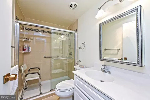 9701 Fields Rd #1902, Gaithersburg, MD 20878 photo 15