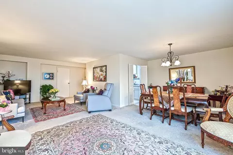 9701 Fields Rd #1902, Gaithersburg, MD 20878 photo 8