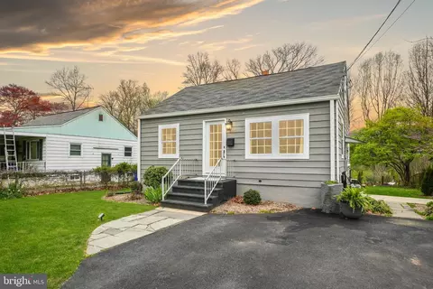 Exterior - 4409 Garrett Park Rd, Silver Spring, MD 20906 photo 3 of 4