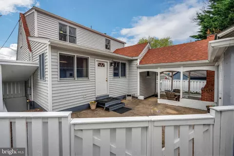 Exterior - 11403 Kenton Dr, Silver Spring, MD 20902 photo 4 of 16