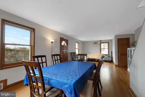 Dining - 11403 Kenton Dr, Silver Spring, MD 20902 photo 2 of 3
