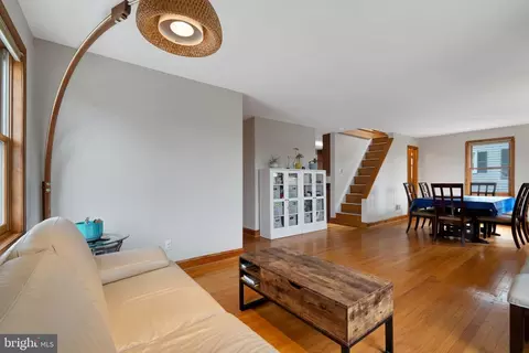Living - 11403 Kenton Dr, Silver Spring, MD 20902 photo 3 of 3