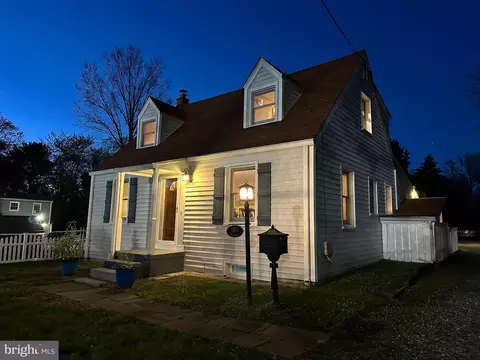 Exterior - 11403 Kenton Dr, Silver Spring, MD 20902 photo 13 of 16