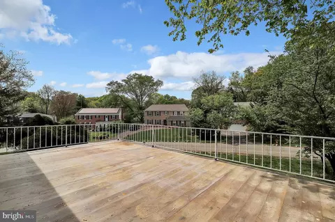 Exterior - 10205 Windsor View Dr, Potomac, MD 20854 photo 7 of 8