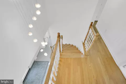 Entry Way - 10205 Windsor View Dr, Potomac, MD 20854 photo 2 of 2