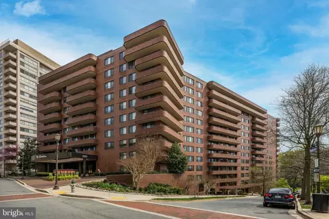 4550 N Park Ave #609, Chevy Chase, MD 20815