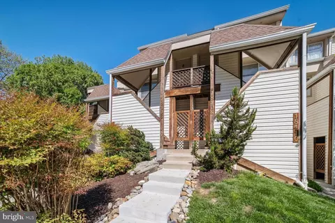 18106 Windsor Hill Dr #102, Olney, MD 20832
