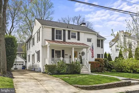 5802 Wyngate Dr, Bethesda, MD 20817