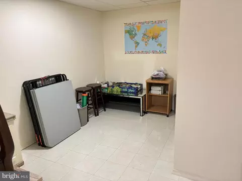 Living - 213 Amberleigh Dr, Silver Spring, MD 20905 photo 5 of 5