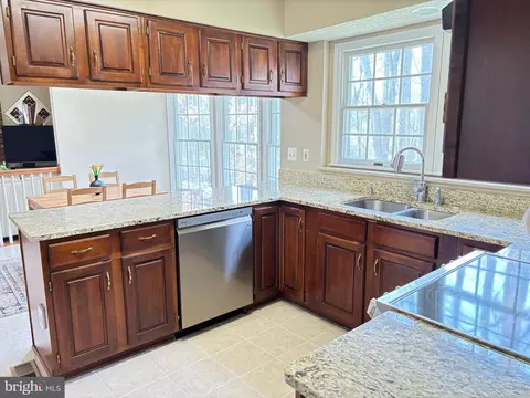 Kitchen - 213 Amberleigh Dr, Silver Spring, MD 20905 photo 2 of 7