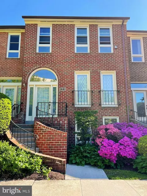 1441 Templeton Pl, Rockville, MD 20852