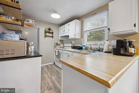Kitchen - 25624 Coltrane Dr, Damascus, MD 20872 photo 1 of 1