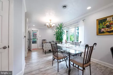 Dining - 100 Bishopp Dr, Silver Spring, MD 20905 photo 2 of 2
