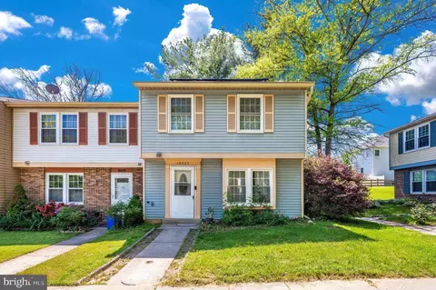 18623 Cross Country Ln, Gaithersburg, MD 20879