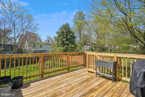 Exterior - 2706 Lindell St, Silver Spring, MD 20902 photo 3 of 11