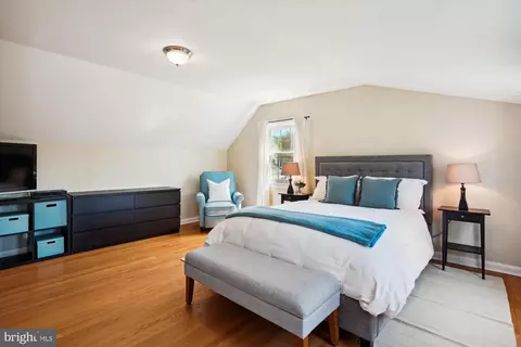 Bedroom - 2706 Lindell St, Silver Spring, MD 20902 photo 2 of 6