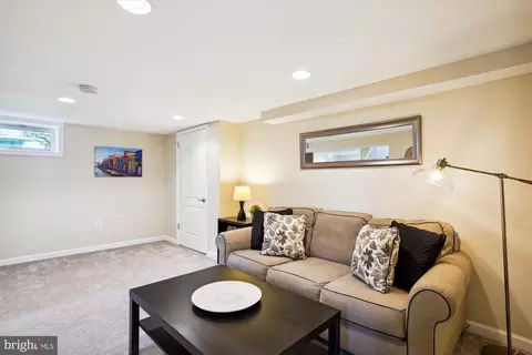 Living - 2706 Lindell St, Silver Spring, MD 20902 photo 7 of 8